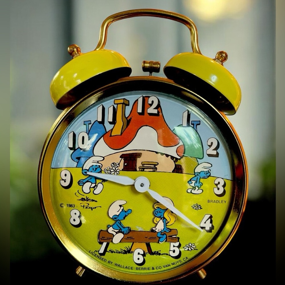 Vintage Smurf Alarm Clock BRADLEY 1983 Animated Action Clock